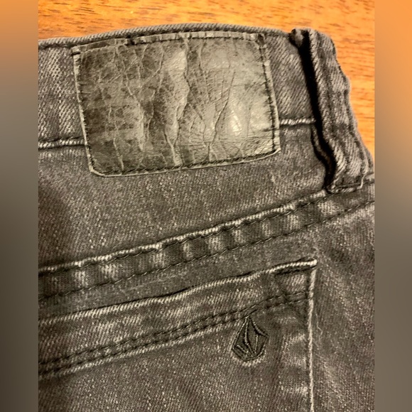 Volcom Pistol Legging Fit Jeans size 7 / 28 dark grey - Picture 3 of 6